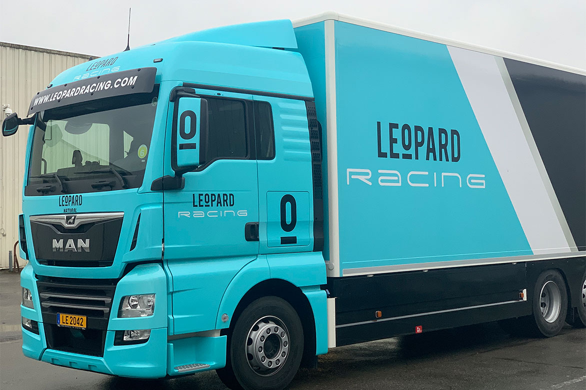 leopard_racing_3.jpg
