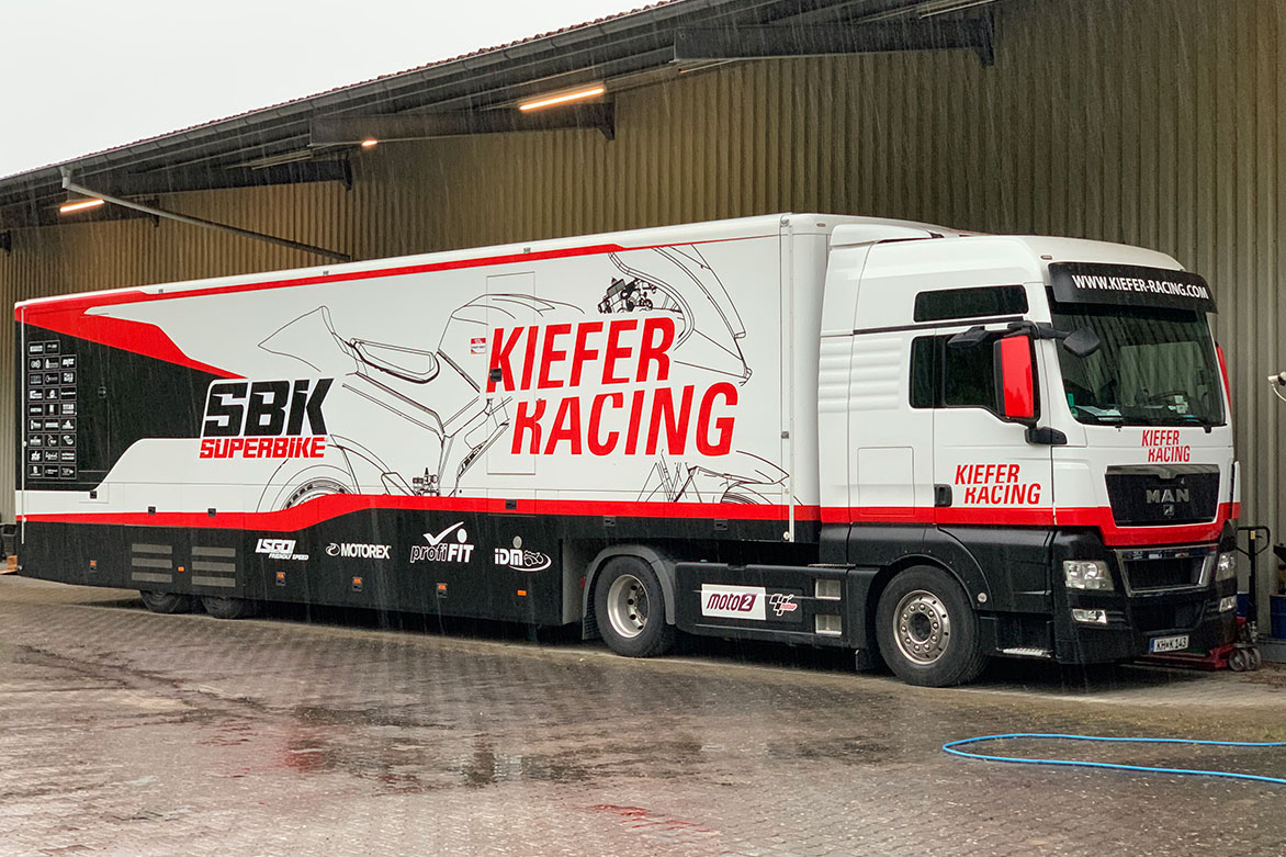 kiefer_racing_1.jpg